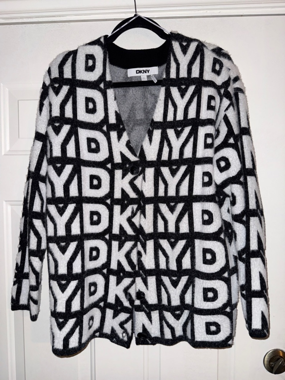 DKNY Black & White Logo Knit Cardigan🔥🔥very soft & cozy.